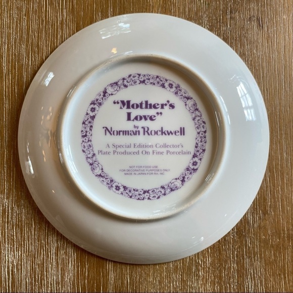 NORMAN ROCKWELL Collectors Plate "Mother's Love" - Picture 2 of 3